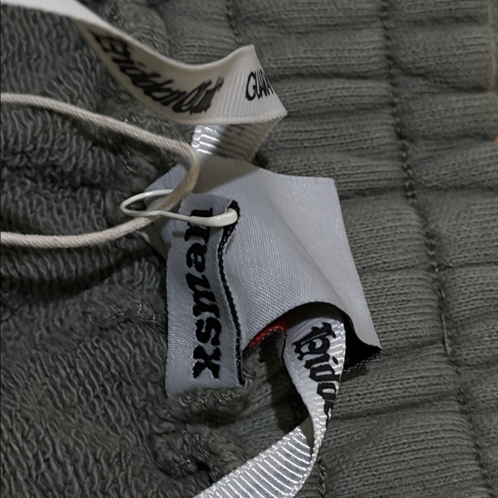 Hidden cult Joggers with Pink Accents XS brand New in pair - Picture 16 of 17